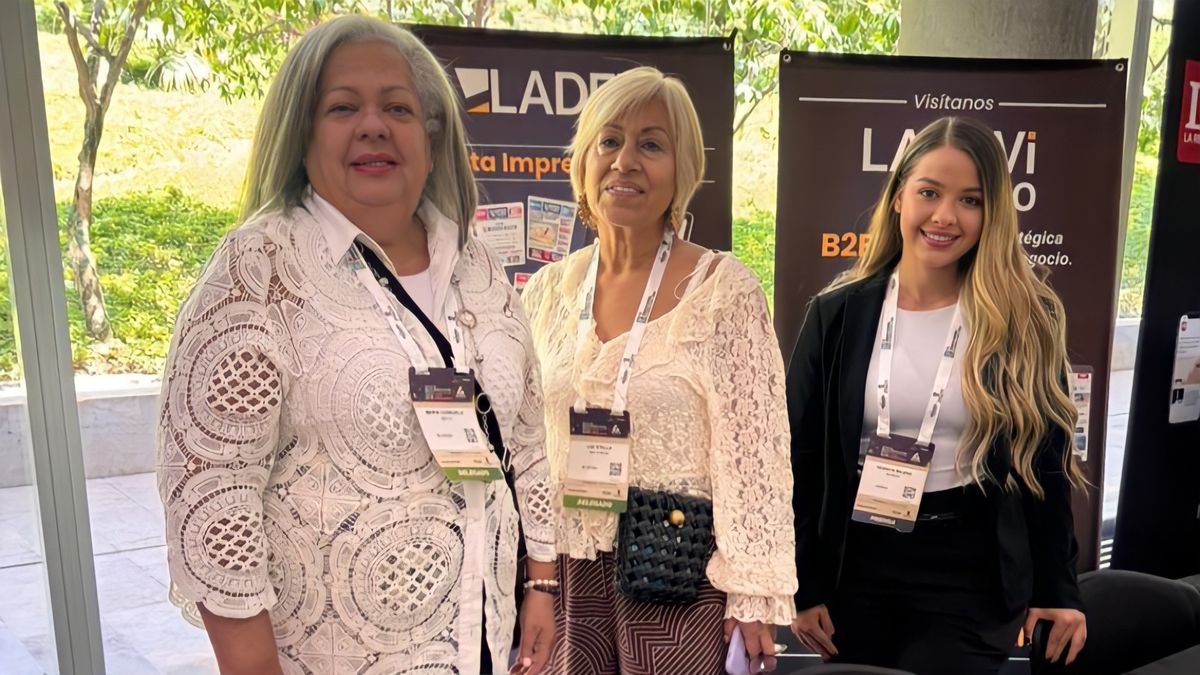 María Consuelo Britto y Luz Stella Mayorga de BlueSea.