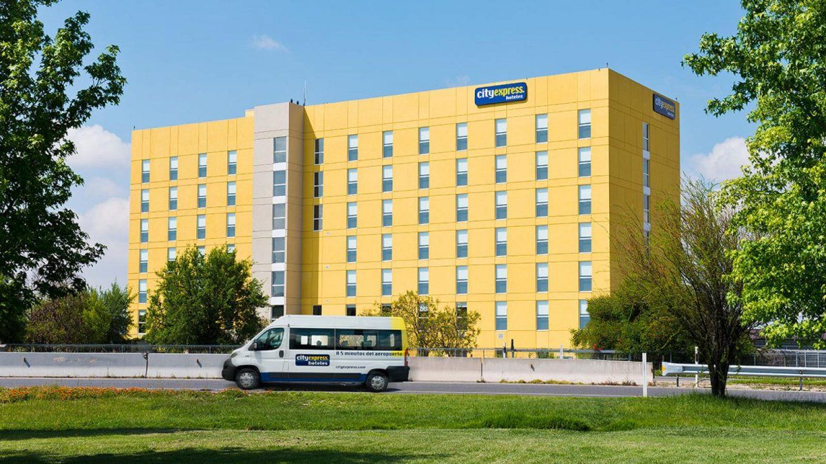 Fachada de una de las propiedades de Hoteles City Express.