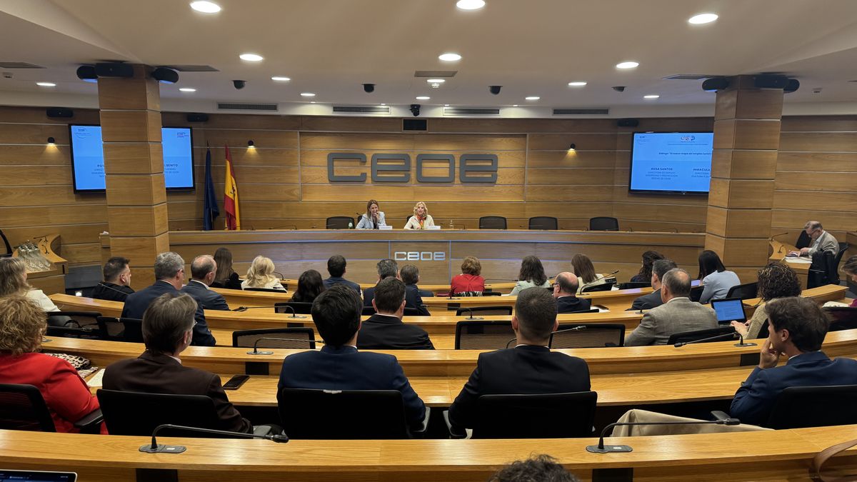 Jornada de competitividad tur&iacute;stica de la CEOE en Madrid.