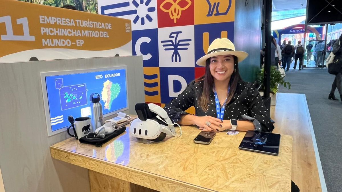 María Gabriela Armendáriz, de Empresa Turística Mitad del Mundo. Vitrina Turística Anato 2026.