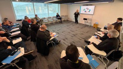 Gabriela Logatto, presidenta y gerenta General de EANA, en plena rueda de prensa.