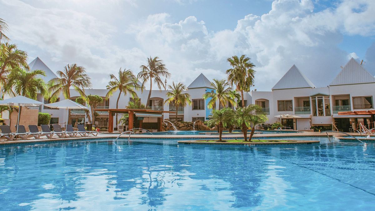 El Courtyard by Marriott Aruba Resort se encuentra en Palm Beach, pleno corazón de la zona turística de la isla.