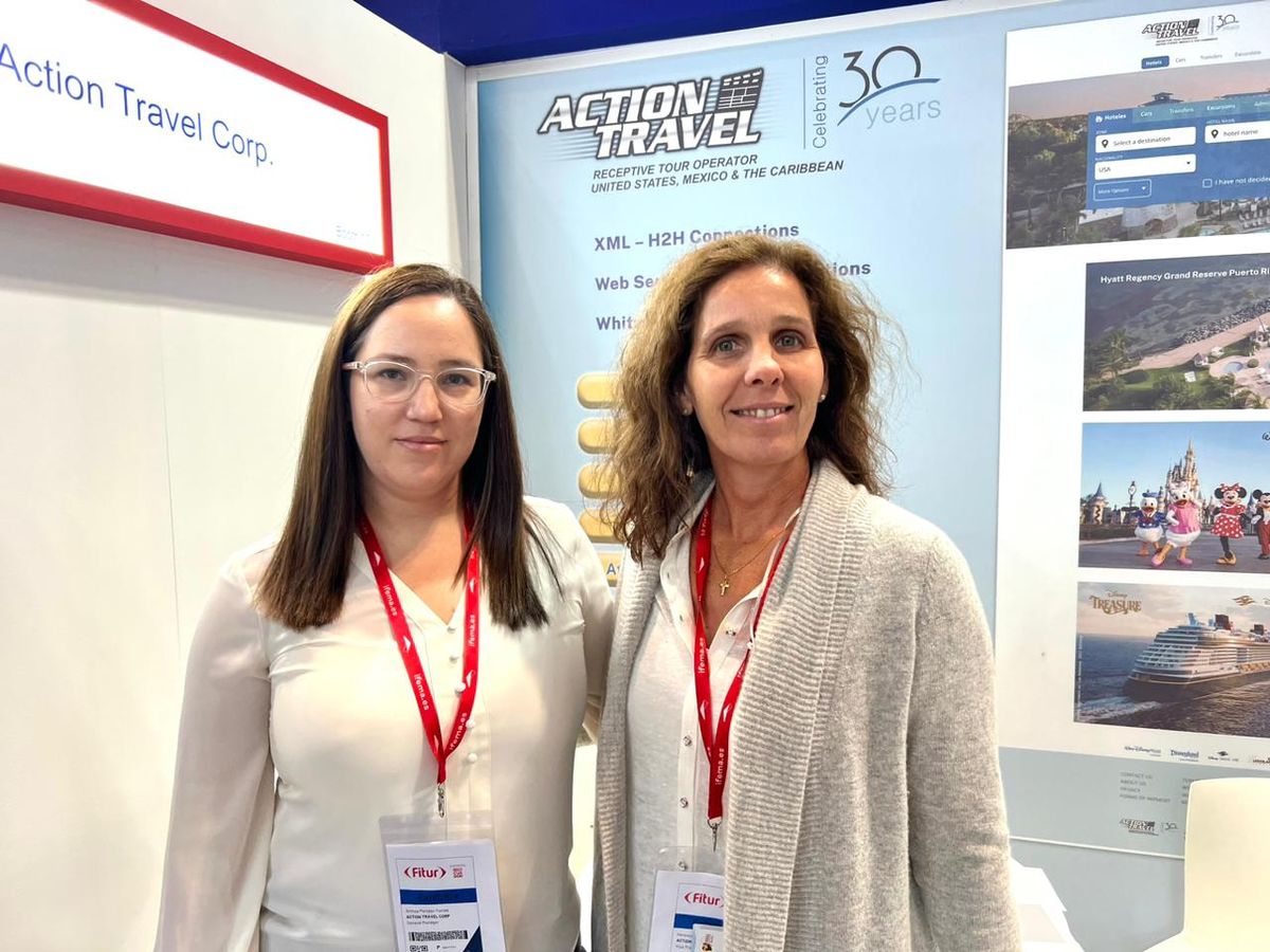 Ainhoa Méndez-Torres y Verónica Costabel, de Action Travel.