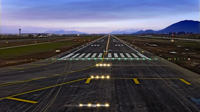 Aeropuerto de Santiago: pájaros obligan a desviar vuelos