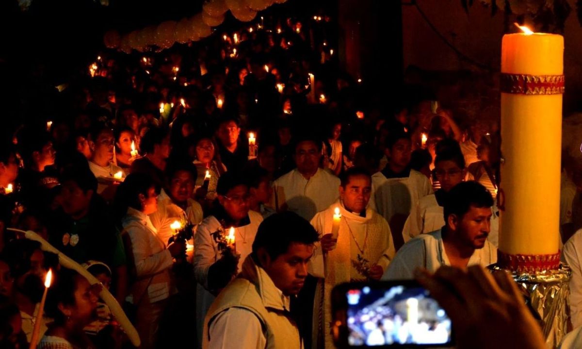 En Huautla de Jiménez la espiritualidad, la naturaleza y la cultura se fusionan en una experiencia única.&nbsp;