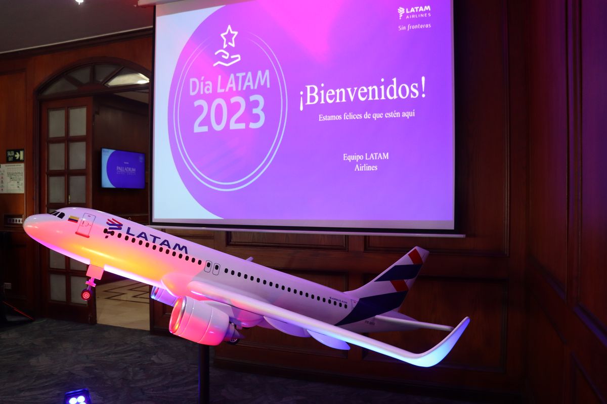Latam Airlines Colombia siete años del Día Latam
