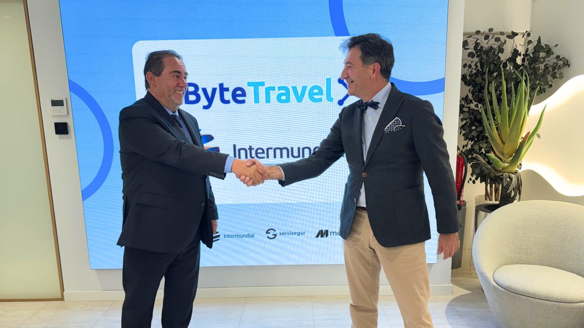 Manuel López, CEO de Grupo Atlantigo (Intermundial), y Axel Serena, CEO de ByteTravel