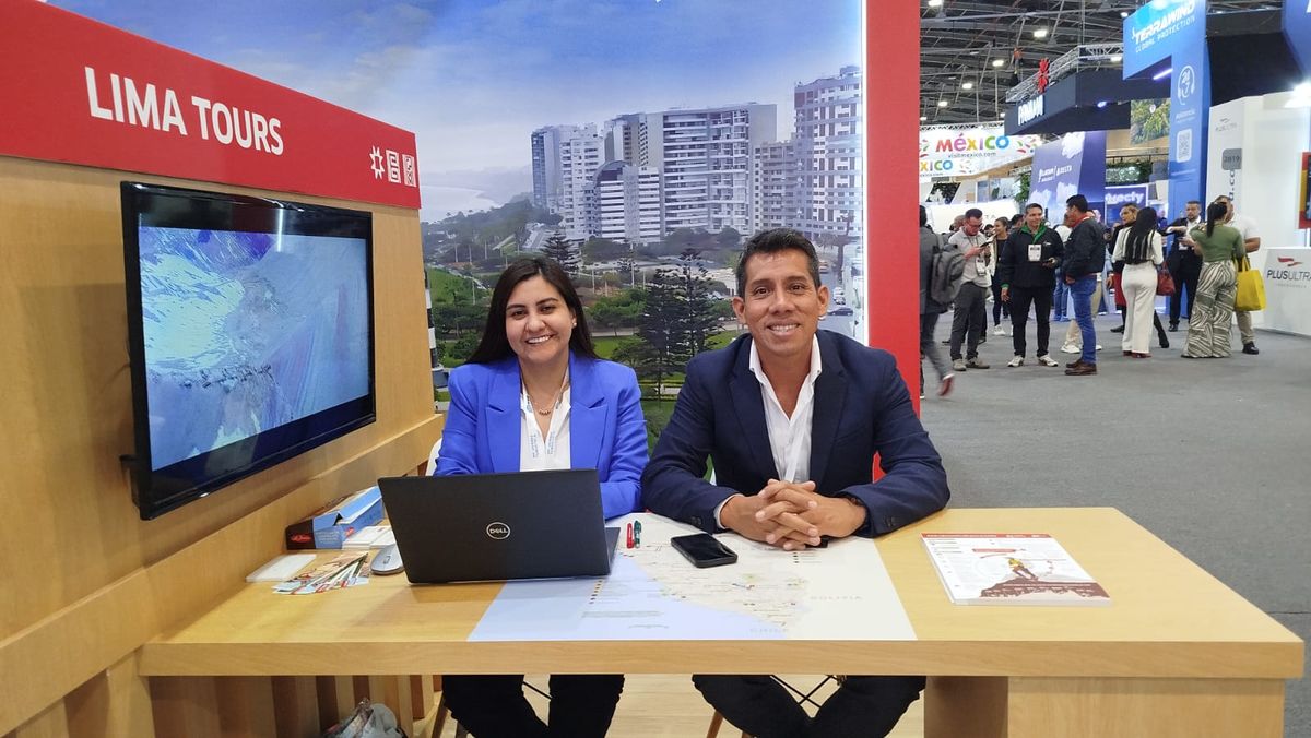 Jenifer Huarcaya y Ronald Vera de Lima Tours.