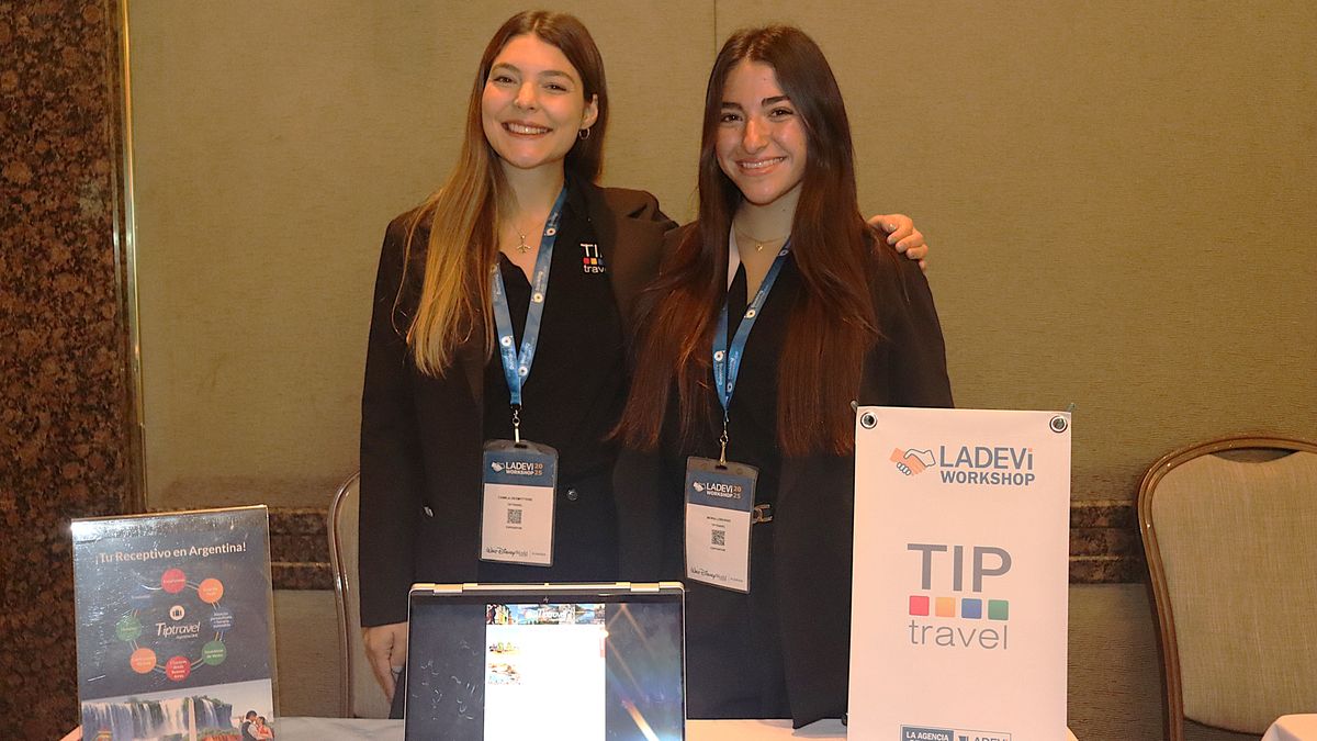 Equipo de TIP Travel en el marco de Ladevi Workshop en Bogotá.