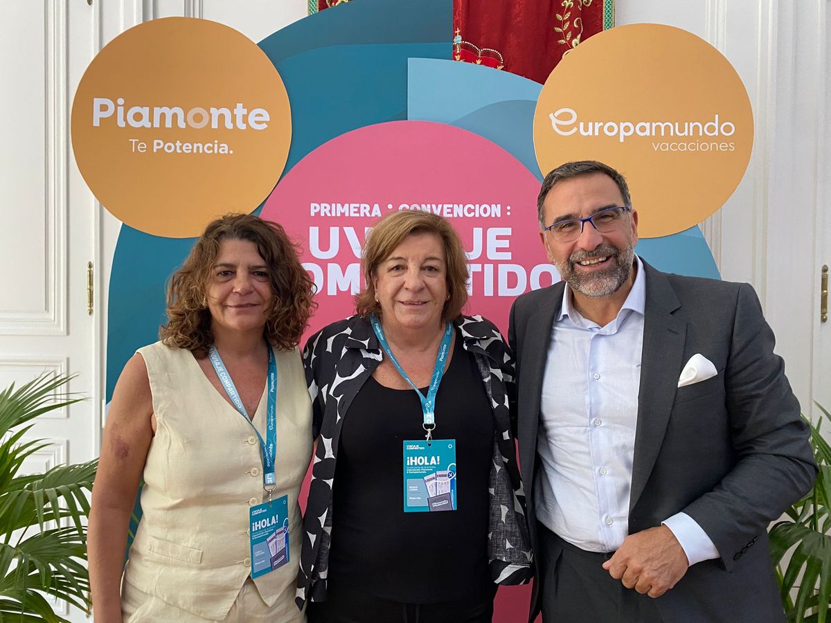 Carla Tártara, Noemí Tártara y Alejandro de la Osa.