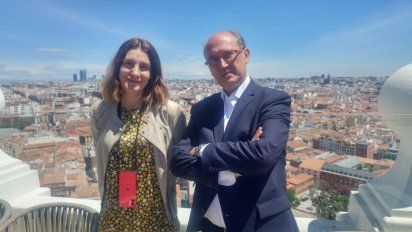 Esther Pacheco, Marketing Supervisor de Riu para Lationamérica, y Senén Fornos.&nbsp;