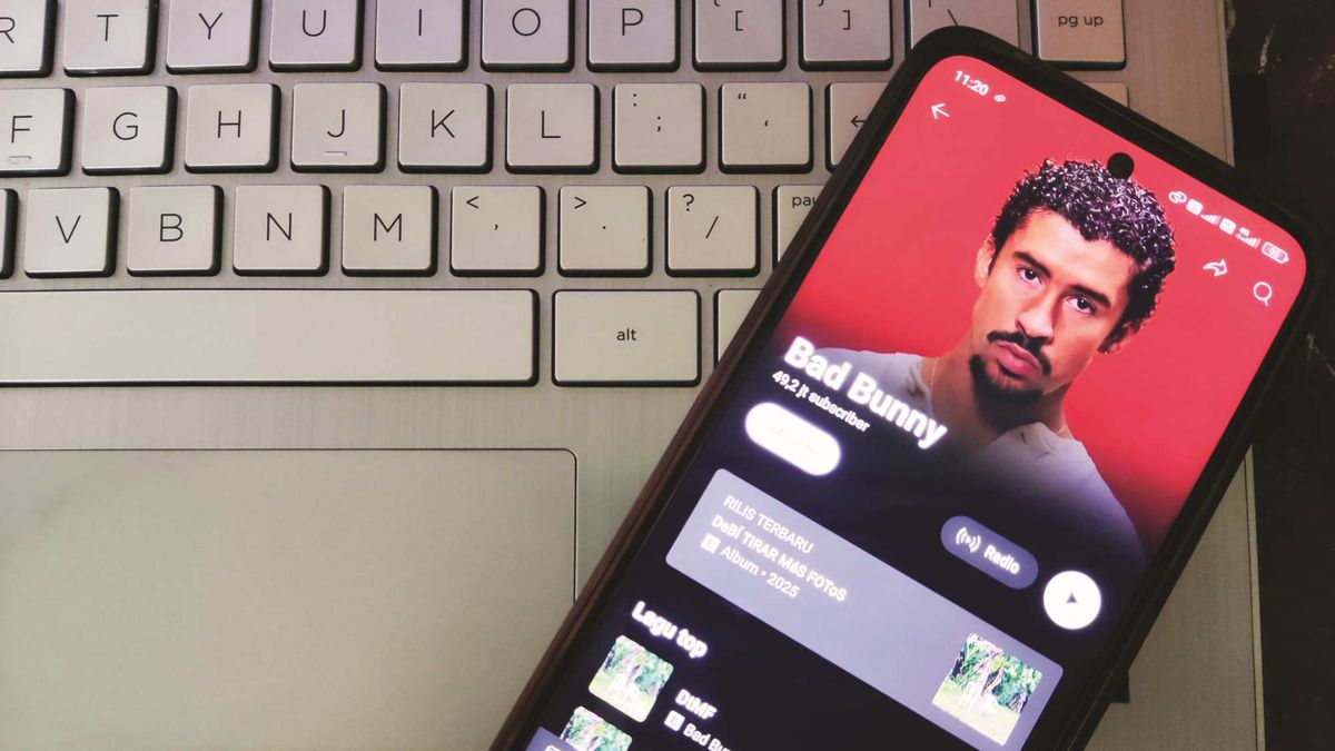 El Super Bowl LX marcó un hito clave en esta transformación: durante el espectáculo de medio tiempo, Bad Bunny llevó al escenario una vibrante representación de la cultura de Puerto Rico.