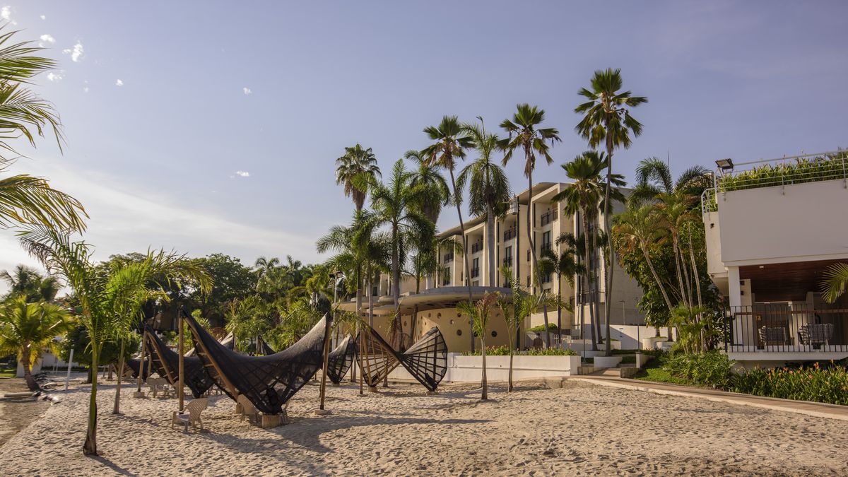 Características del Hotel Lagomar El Peñón Compensar
