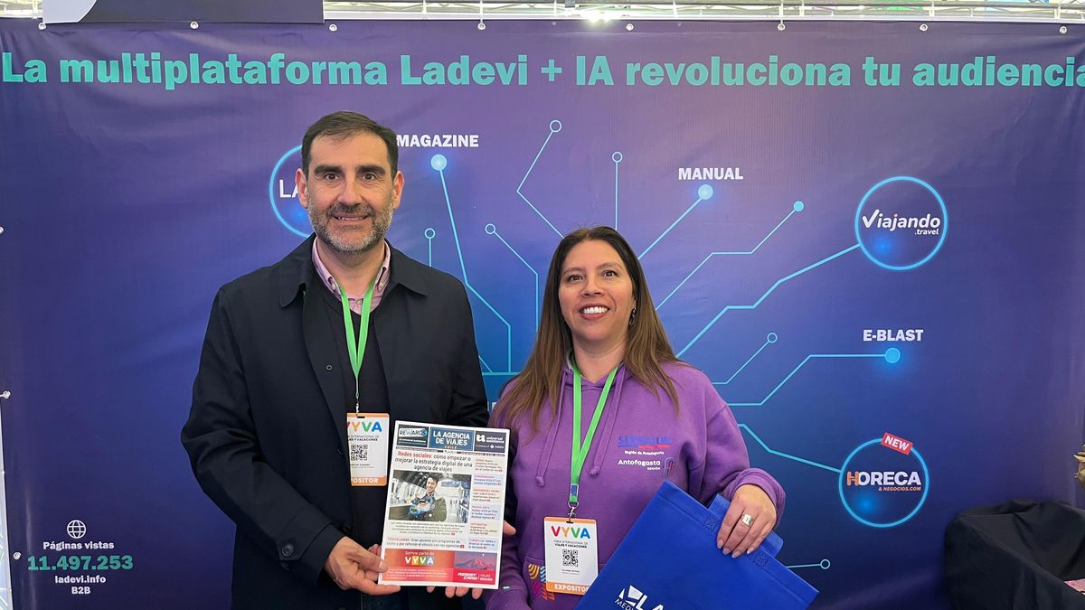 Sernatur Antofagasta: el director regional Mauricio Soriano junto a Silvana Rivera.