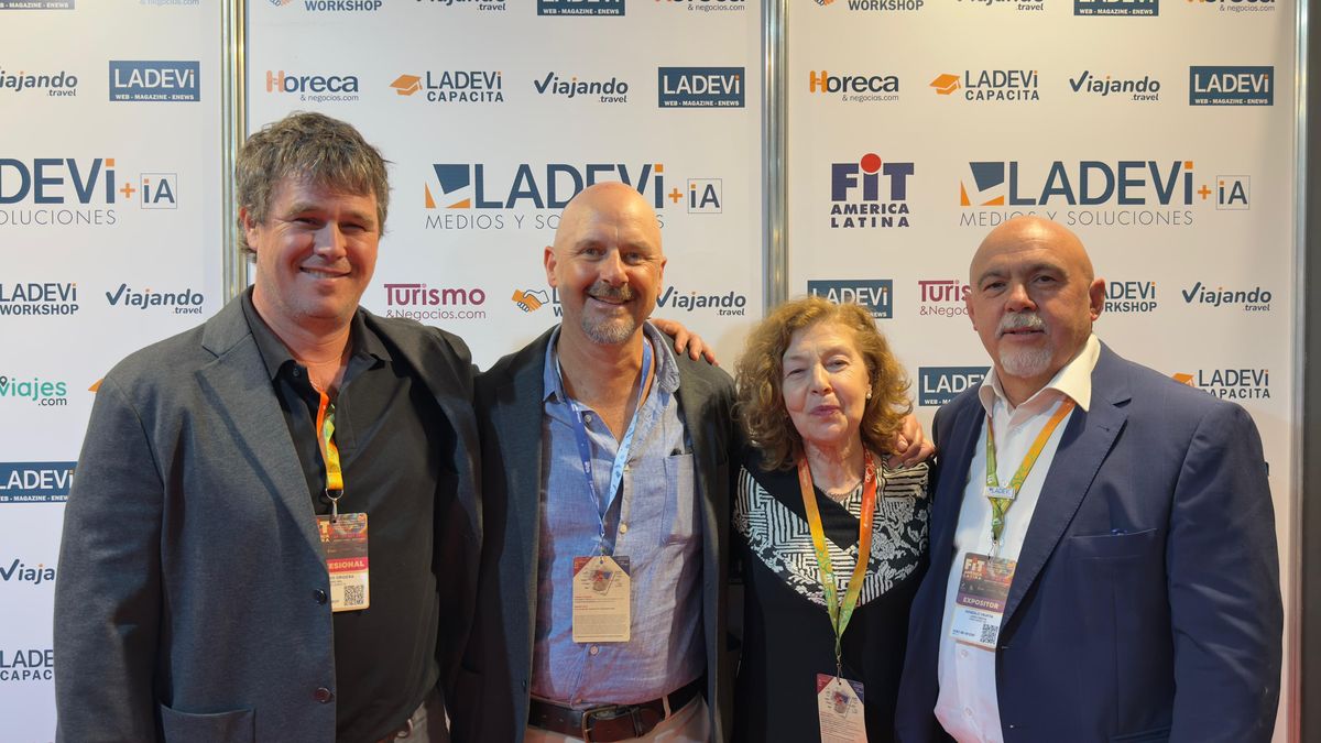 Luciano Grigera, socio gerente de Aero SRL; Facundo Carassale director comercial de la compañía; Patricia Azia y Gonzalo Yrurtia, de LAdevi. Luciano Grigera, socio gerente de Aero SRL; Facundo Carassale director comercial de la compañía; Patricia Azia y Gonzalo Yrurtia, de LAdevi.