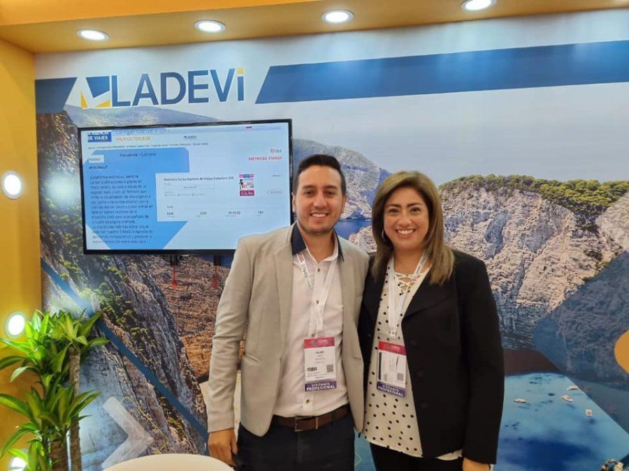 Felipe Vaca y Carolina Rigueros en Anato 2021.