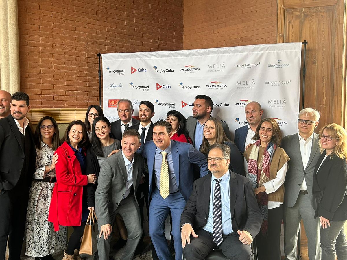 Equipo de Enjoy Travel Group