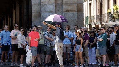 Turistas en Madrid.
