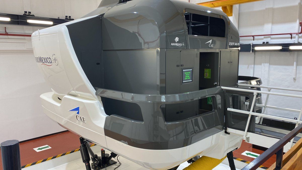 Aeroméxico estrena innovadores simuladores de vuelo.