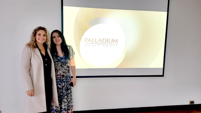 Pamela Covarrubias, Regional Sales Manager Andes de Palladium Hotel Group, y Natalie Delgado, ejecutiva comercial Región Sierra de Bedagent.
