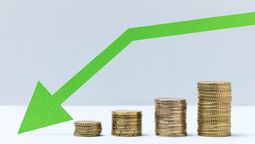 Hoteles y restaurantes influyeron en inflación de abril pese a la caída general de este índice.