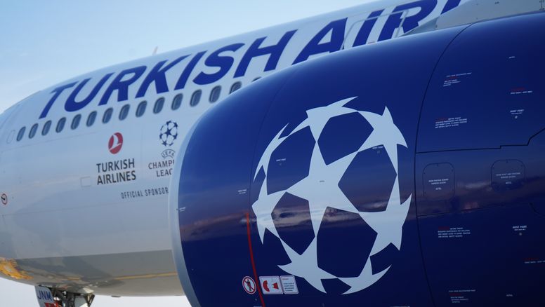 Nuevo diseño de Turkish Airlines espacial para la UEFA Champions League.