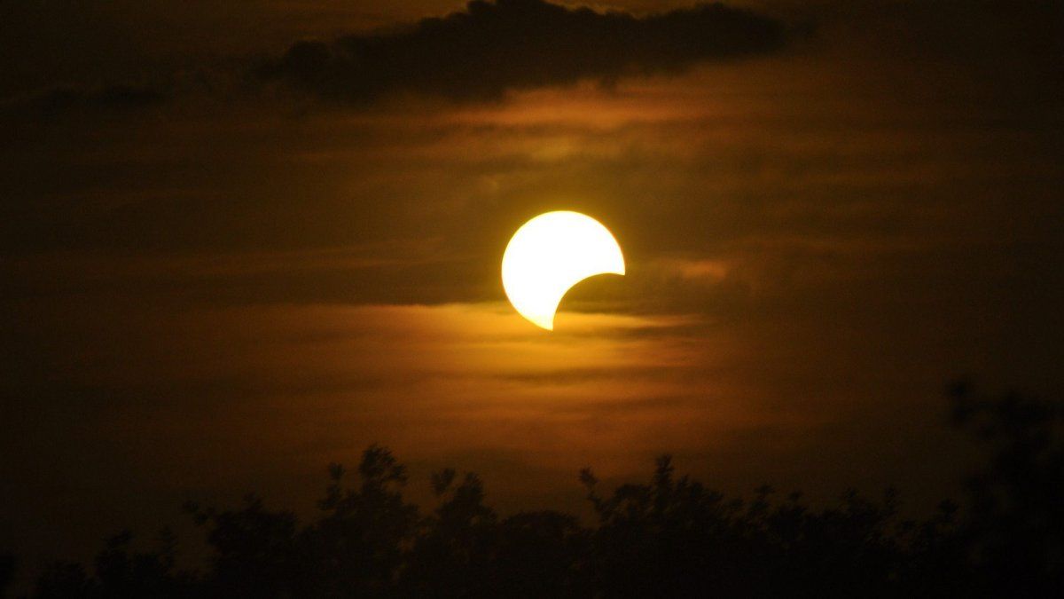 El eclipse se vera de forma parcial en Buenos Aires.