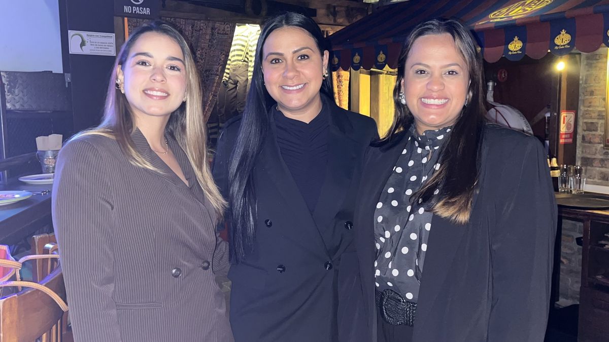 Liliana Rodr&iacute;guez y Mar&iacute;a Carolina Cortez de Corpoturismo Cartagena de Indias.