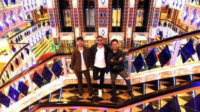 Diego Granadé, Pablo Tamagnini y Nelson Aguirre de La Konga a bordo del Costa Favolosa.