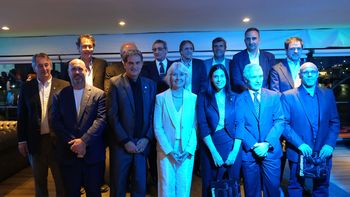 Durante el encuentro, Aviabue homenajeó al presidente de la entidad Adrián Manzotti, y sus antecesores.