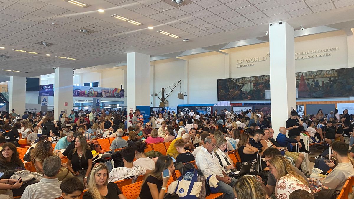 Caos en la Terminal de Cruceros Quinquela Martin.