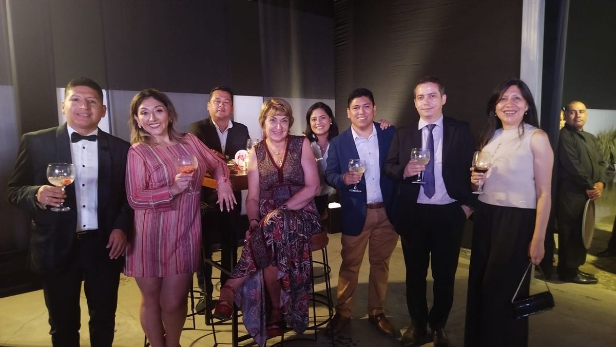 Agentes de viajes invitadas a la celebración organizada por Assist Card.
