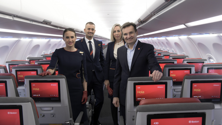 Mateo Sansavini, CEO de Iberia, durante la presentación del modelo A321 XLR que ya forma parte de la flota de la compañía.