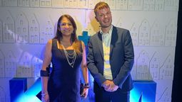 Livier Bustos, gerente general JV México Delta KLM Air France; y Maarten Snijders, nuevo Country Director para México de Air France-KLM.