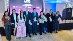 Con el patrocinio de Assist Card, Aeroméxico, Civitatis y casas vinícolas, AFEET festejó 55 años de presencia en el mundo turístico.