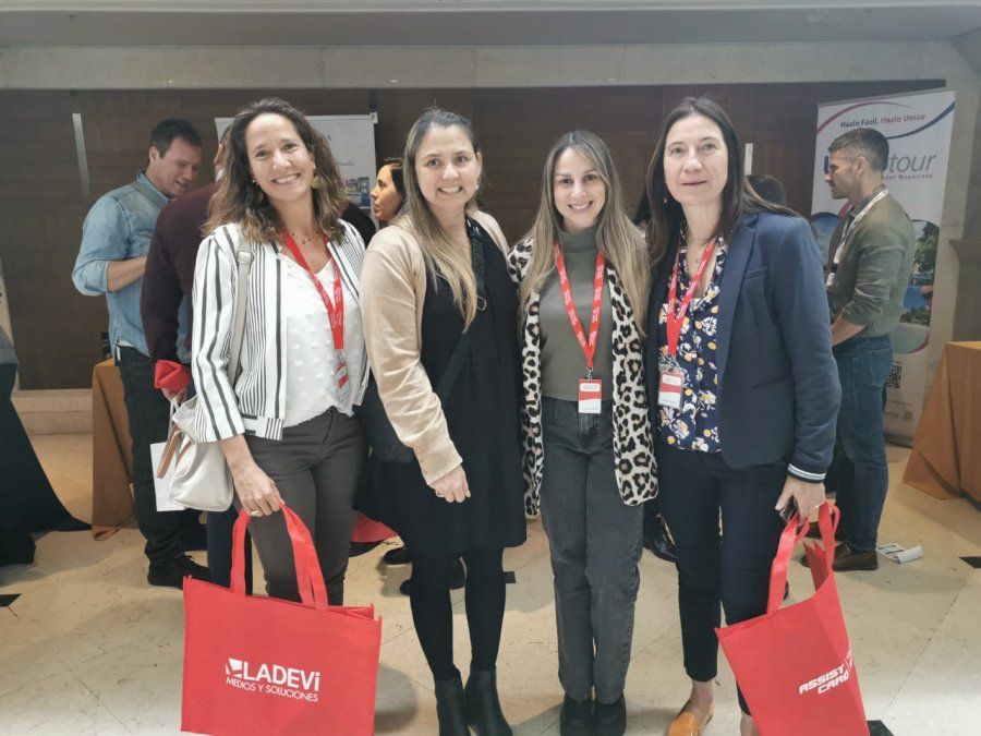 Workshops de Ladevi. Travel Services.
