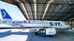 Sky Airline contará con dosaviones decorados con las ilustraciones de la gira de la colombiana Karol G: “Mañanaserá bonito”.