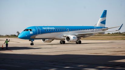 Uno de los Embraer E190 de Aerolíneas Argentinas.