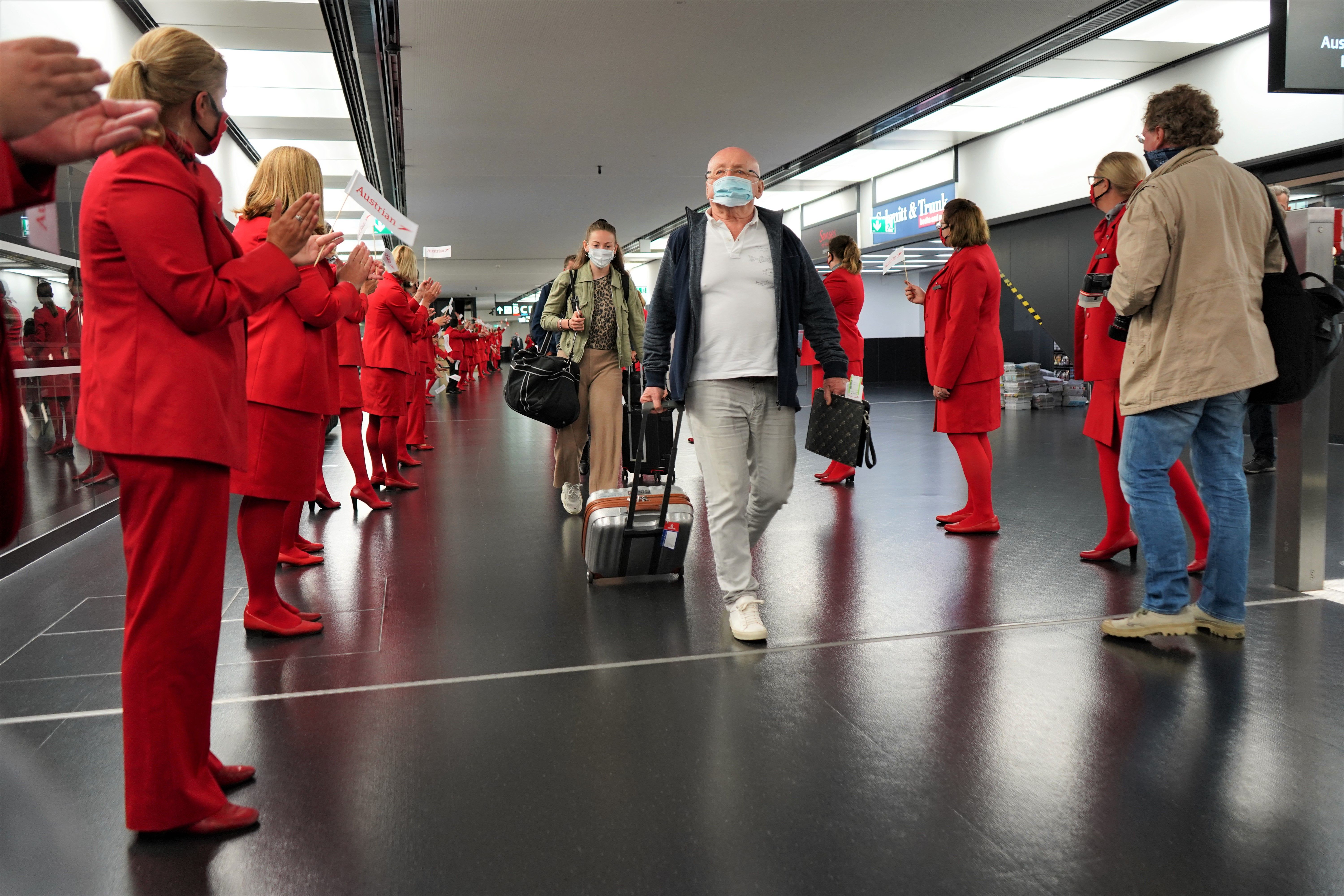 La Guardia de Honor para los pasajeros del vuelo Viena/Munich de hoy.