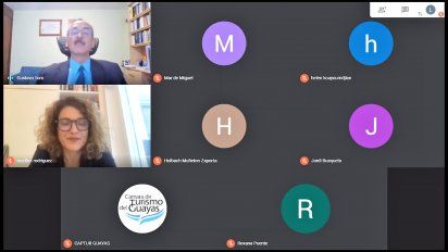 Gustavo Adolfo Toro, presidente ejecutivo de Cotelco; y Maribel Rodríguez durante el evento.