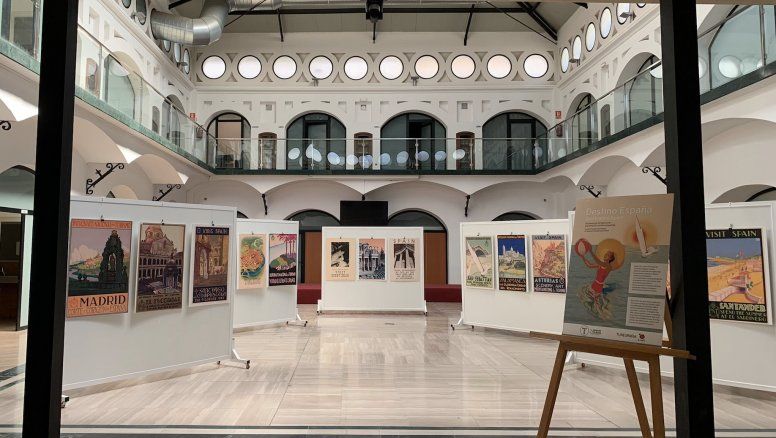 Sala principal de la nueva exposición del Museo del Turismo.