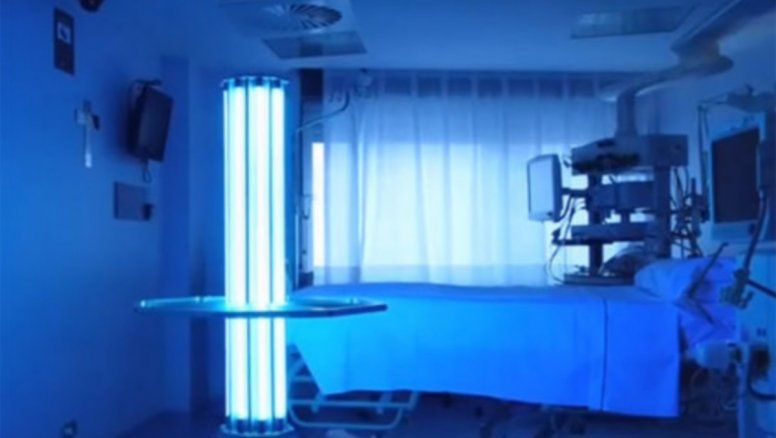 Las lámparas de luz ultravioleta ya se utilizaban en los hospitales antes que en los vuelos.