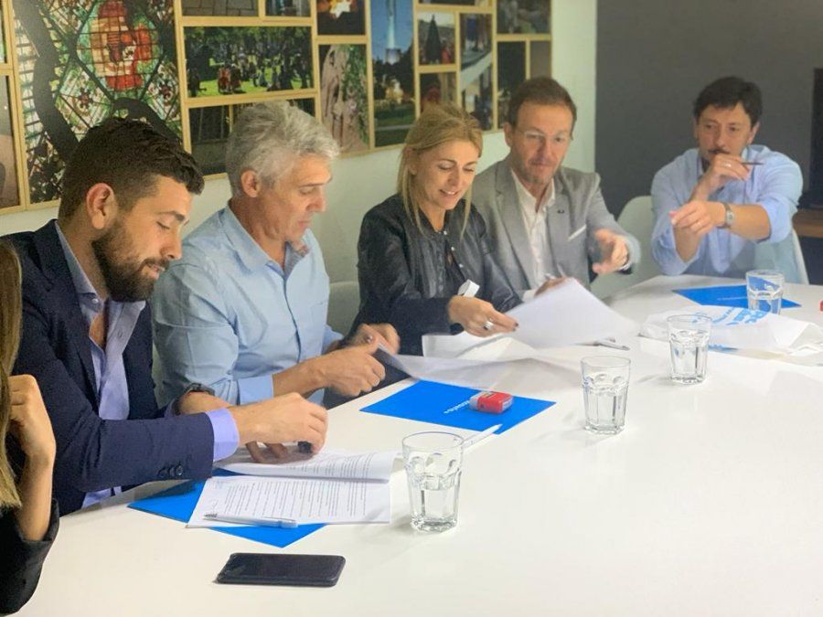 Entre las consideraciones del acuerdo, las localidades se proponen organizar eventos de promoción turística en conjunto. Además, se generarán contactos con prestadores de servicios turísticos para incentivar beneficios.