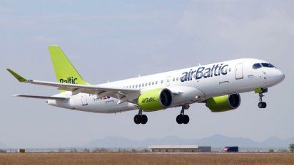 Uno de los Airbus A220/300 de Air Baltic, como los que arrienda Lufthansa.