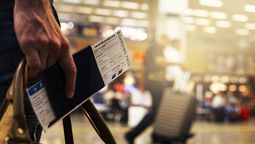La nueva norma de Estados Unidos obligará a las aerolíneas a compensar a los pasajeros por retrasos y cancelaciones..