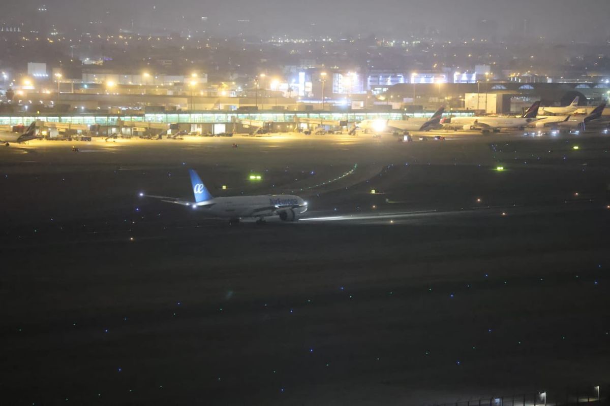 El primer vuelo que aterrizó fue de la aerolínea Air Europa.