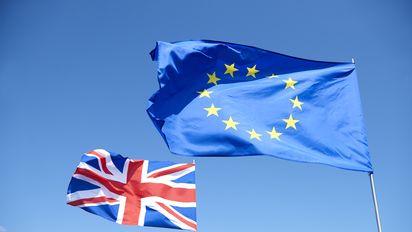 Los requisitos migratorios para colombianos varían entre la Unión Europea y el Reino Unido, marcando diferencias clave en la planificación del viaje.