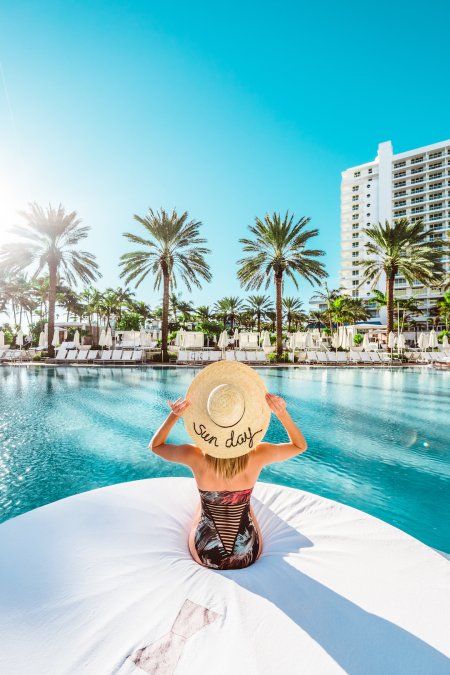 El complejo dispone de 11 piscinas en todo el predio.