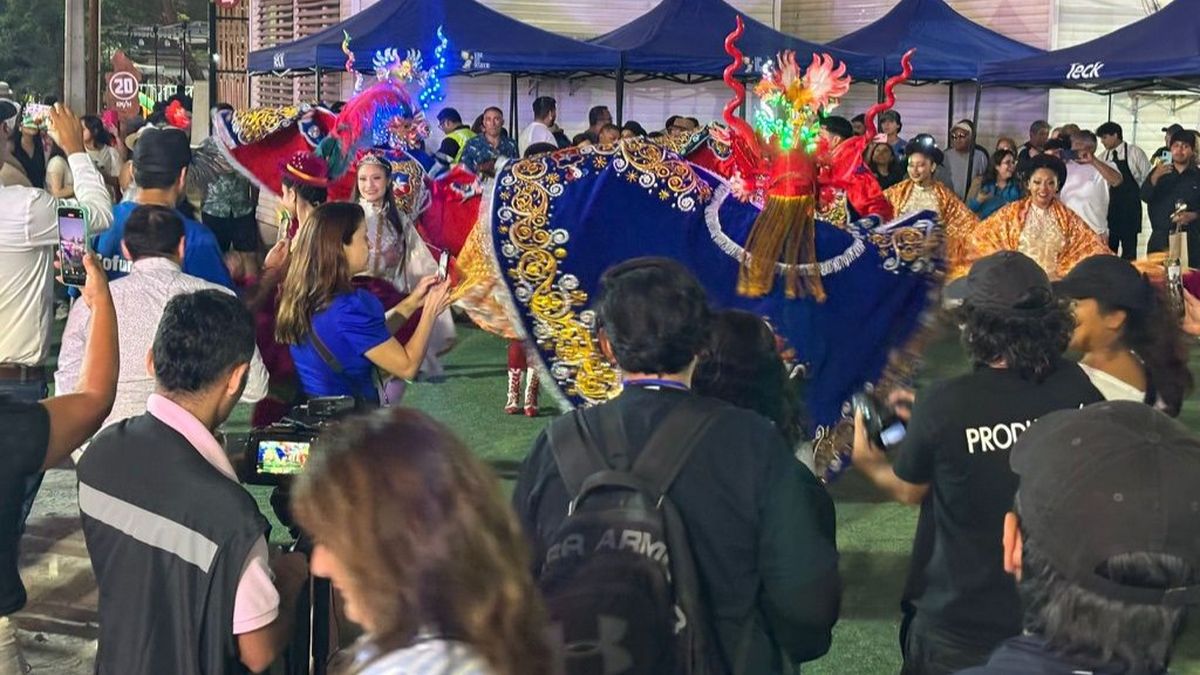 Fiesta de la Vendimia en la Pampa del Tamarugal. 