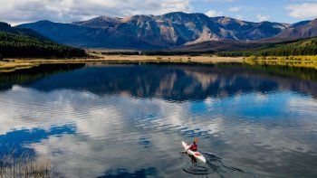 Patagonia: descubrí Laguna La Zeta, un oasis de tranquilidad a pocos metros de Esquel.